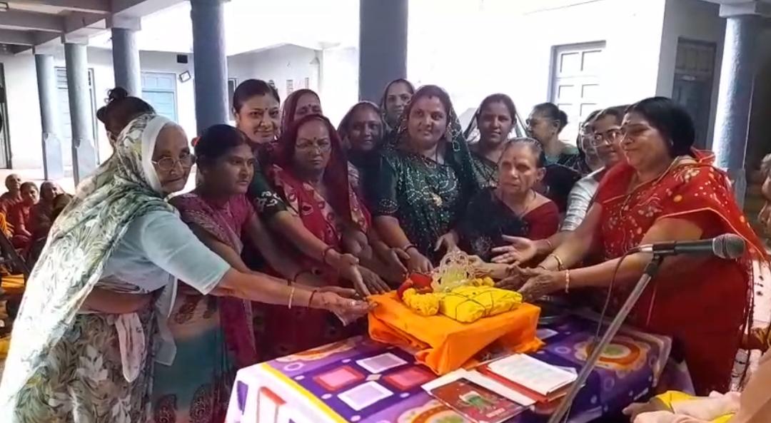 ચલાલામાં મહિલા મંડળ દ્વારા અધિક માસ નિમિત્તે શ્રીકૃષ્ણ મહિમા કથાનું ભવ્ય આયોજન